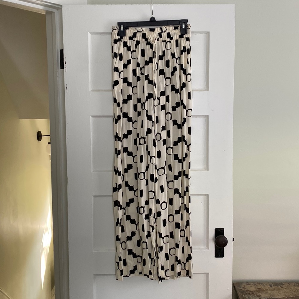 Light and flowy wide leg pants